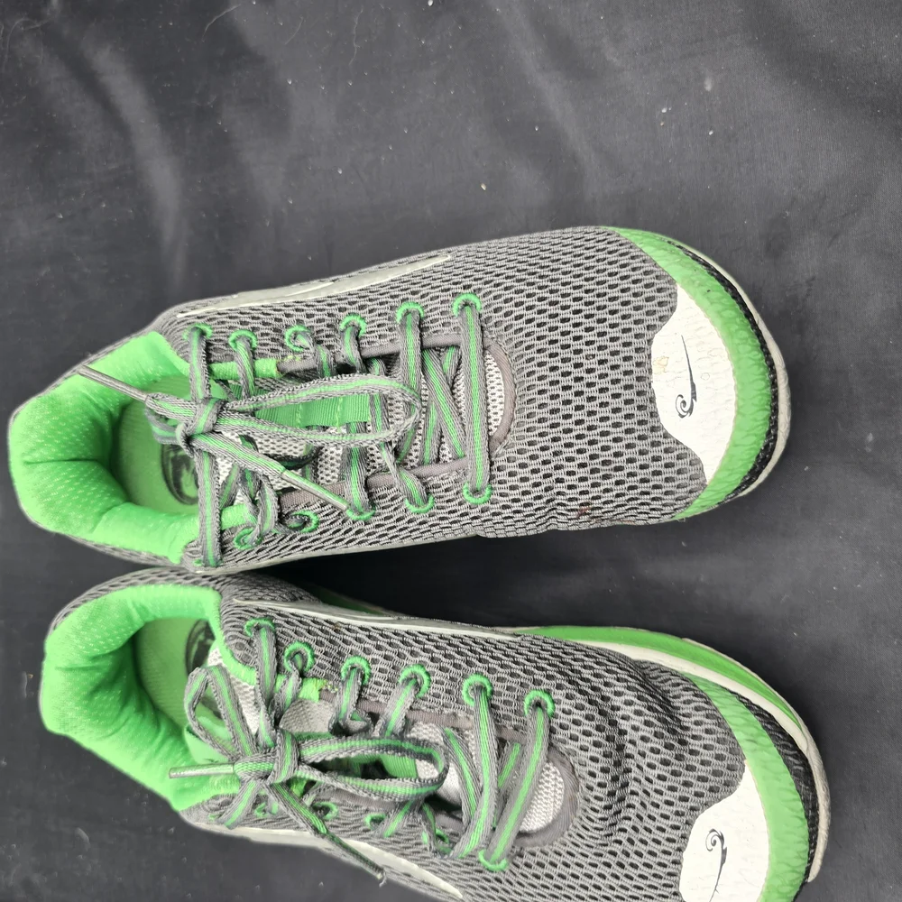 Altra Gray and Green Athletic‎ Shoes for Running